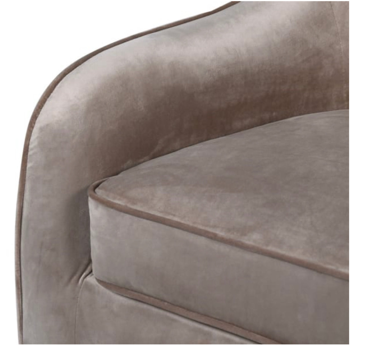 Leila's Swivel Chair