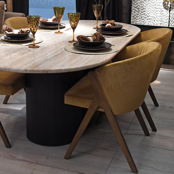 BROOKWORTH SHOWHOME BRAEBURNS DINING TABLE