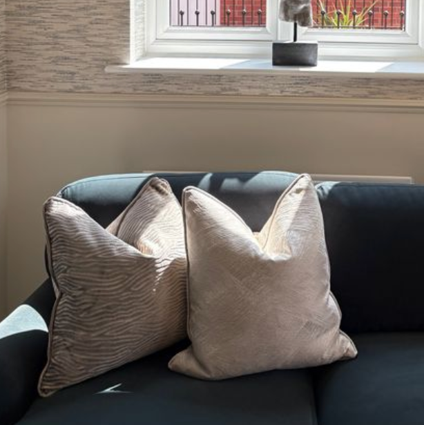 DRAKELOW SHOWHOME ASPEN LOUNGE CUSHION (right)