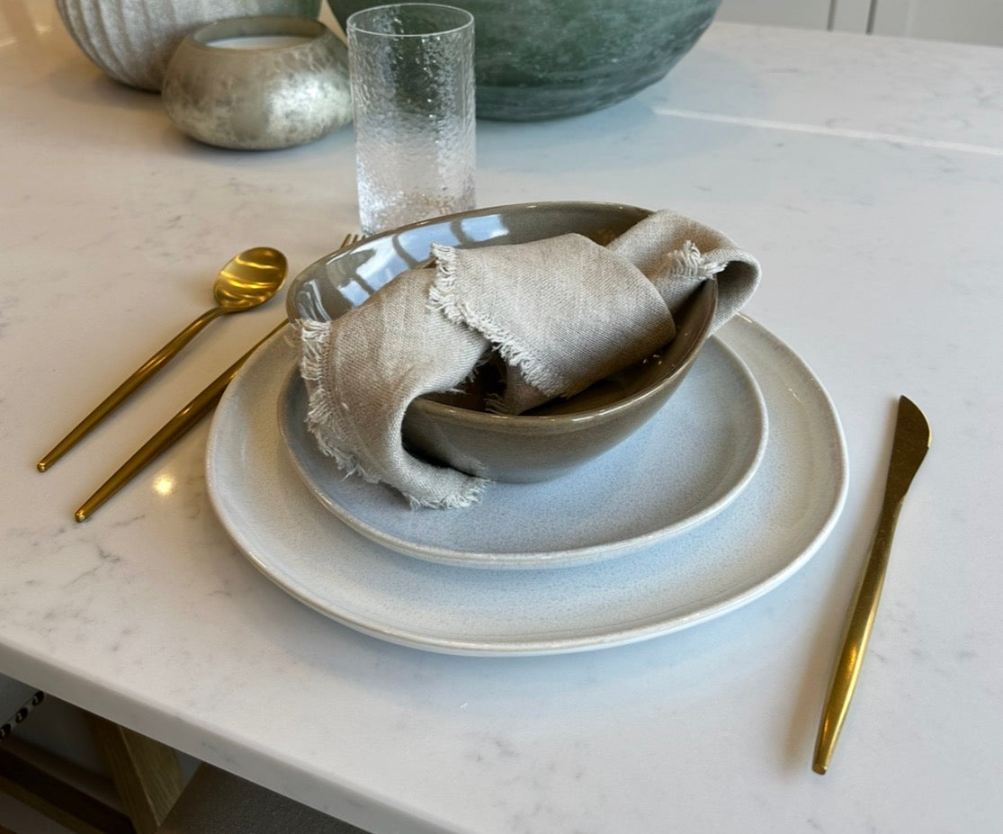 Set of 4 Cream Organic Shape Dinner Plates