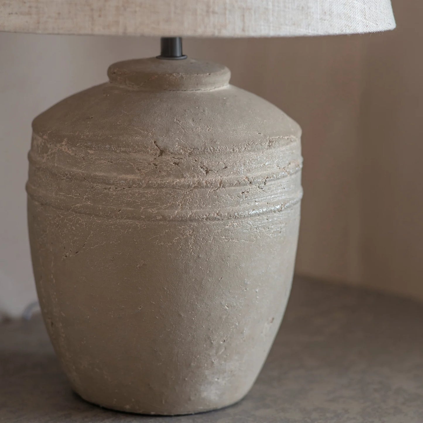 Ridged table lamp