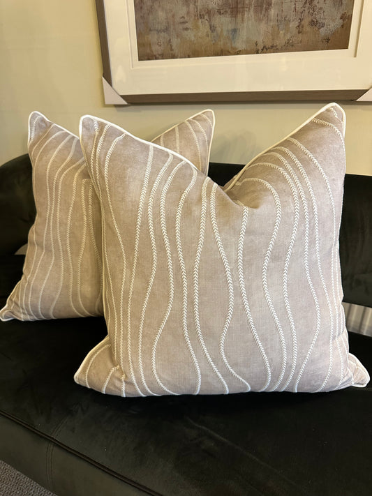 Tawny wave cushion