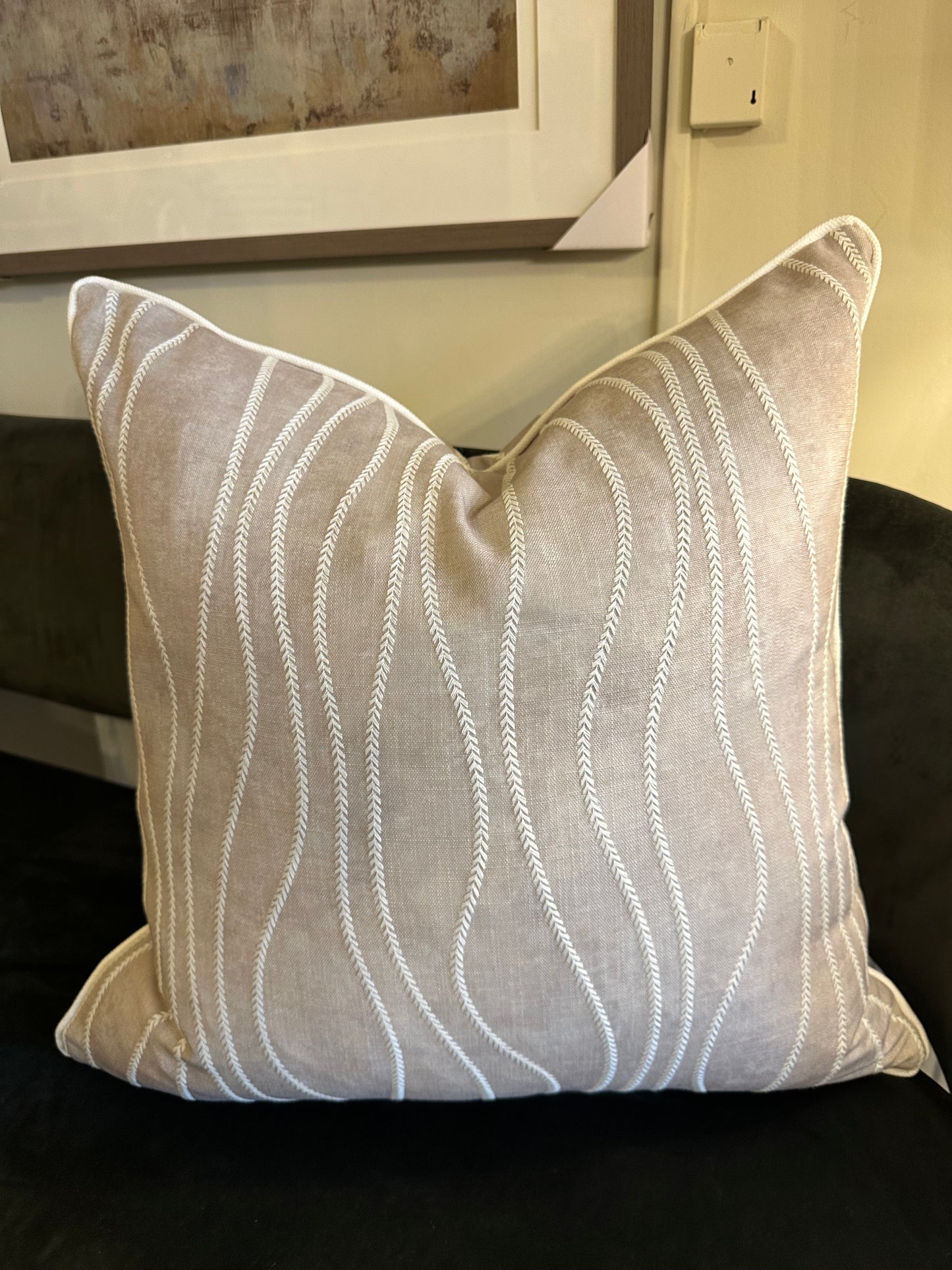 Tawny wave cushion