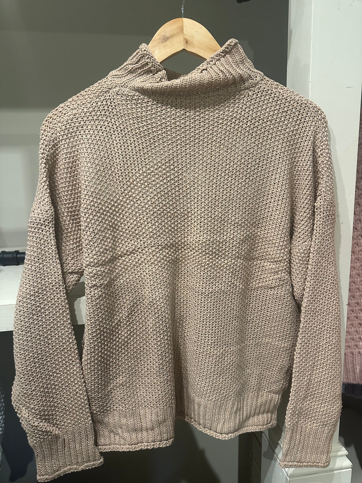 High neck crochet knit jumper- Beige/medium