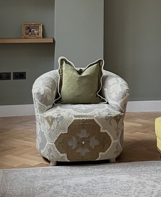 Azura Club Chair