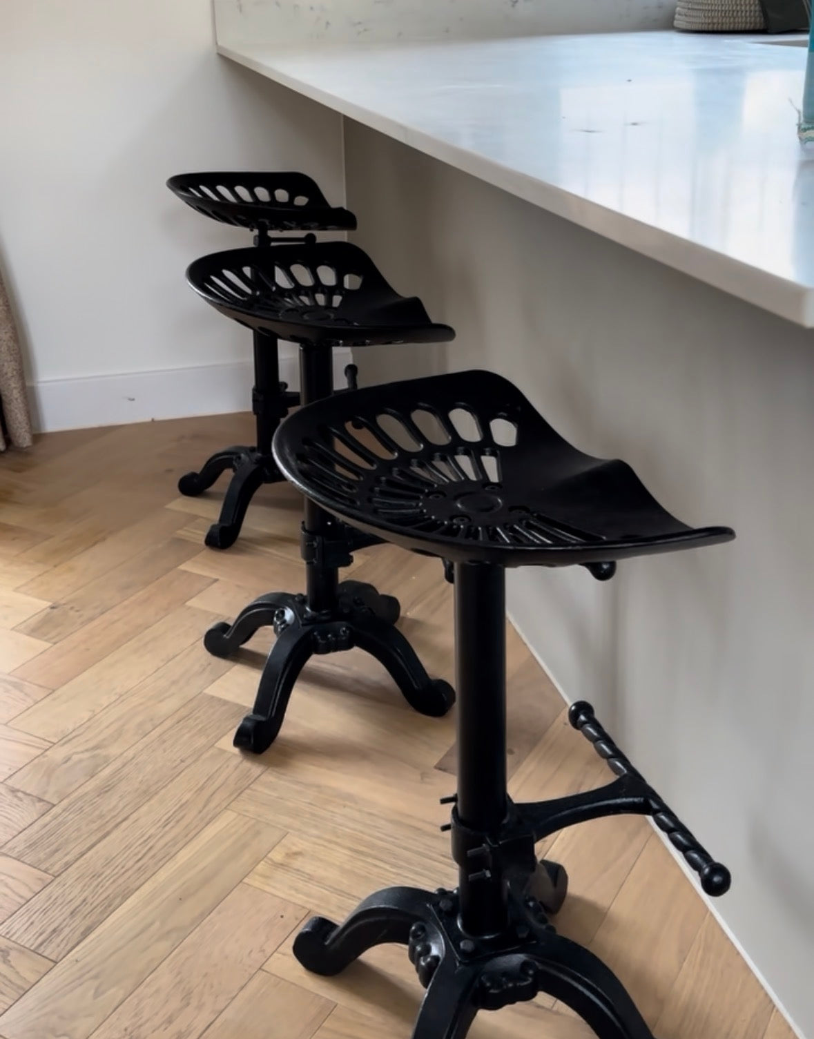 Adjustable Tractor Seat Bar Stool