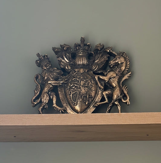 Heraldic Wall Motif