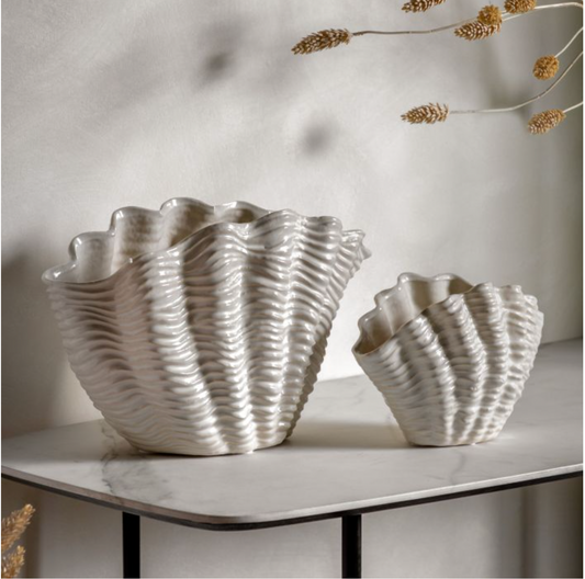 CLAM VASE