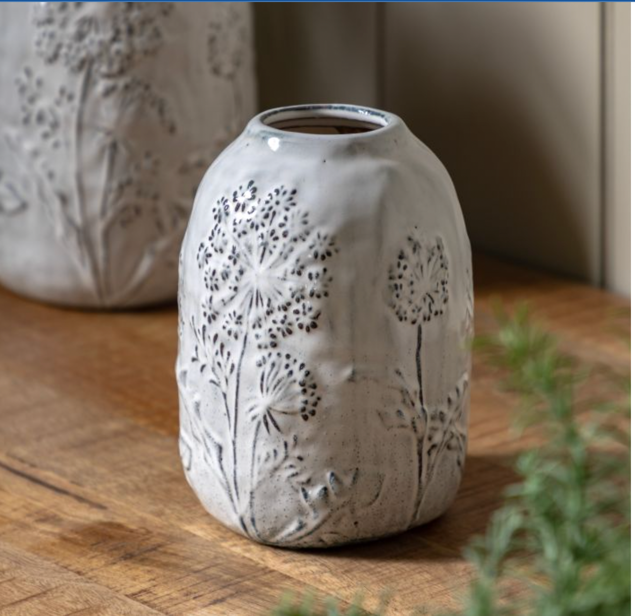 MEADOW EMBOSSED CERAMIC VASE