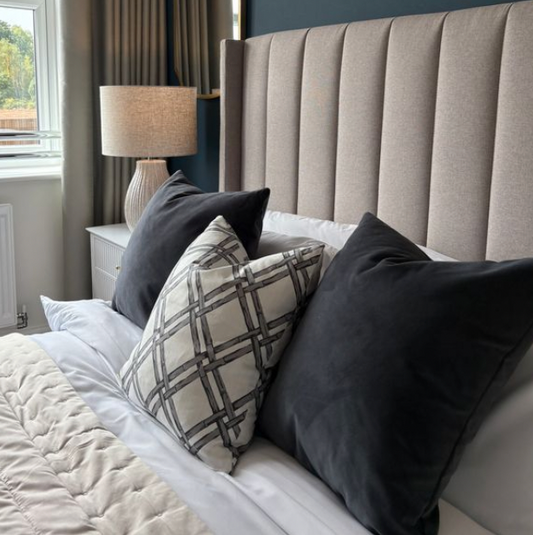 DRAKELOW SHOWHOME ASPEN BEDROOM 2 CUSHION