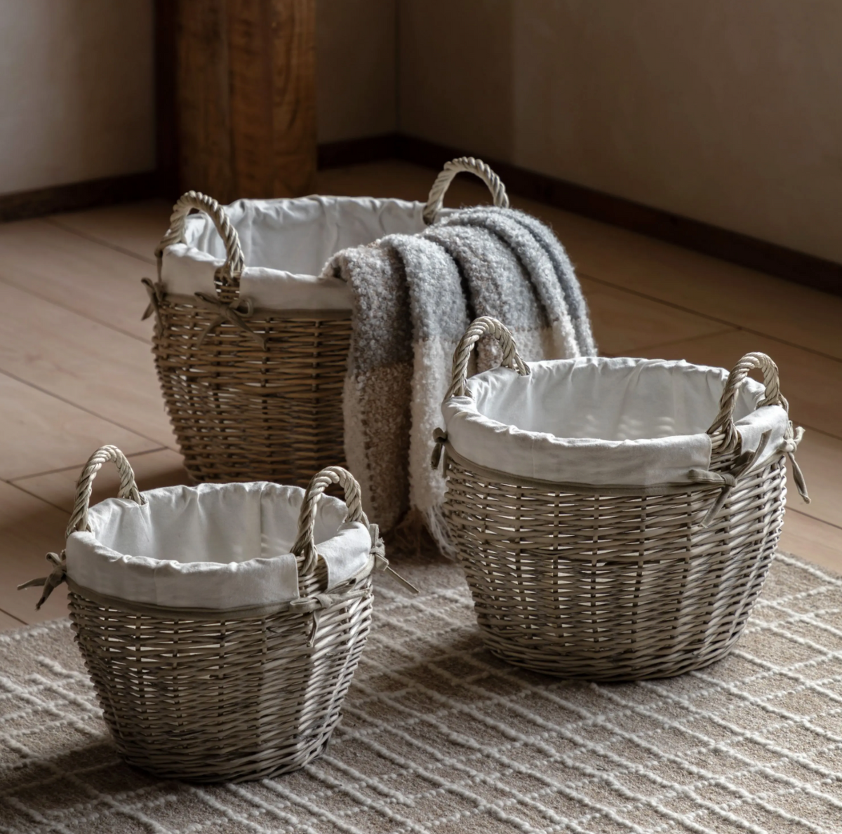 Aro Round Lined Baskets Natural Set of 3