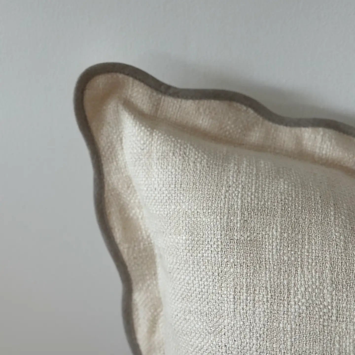 Cream / Grey Scalloped Edge Cushion